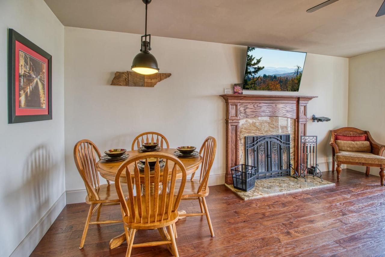 Vila Breathtaking Sunsets, Views, Pool, Heaven Awaits! Gatlinburg Exteriér fotografie